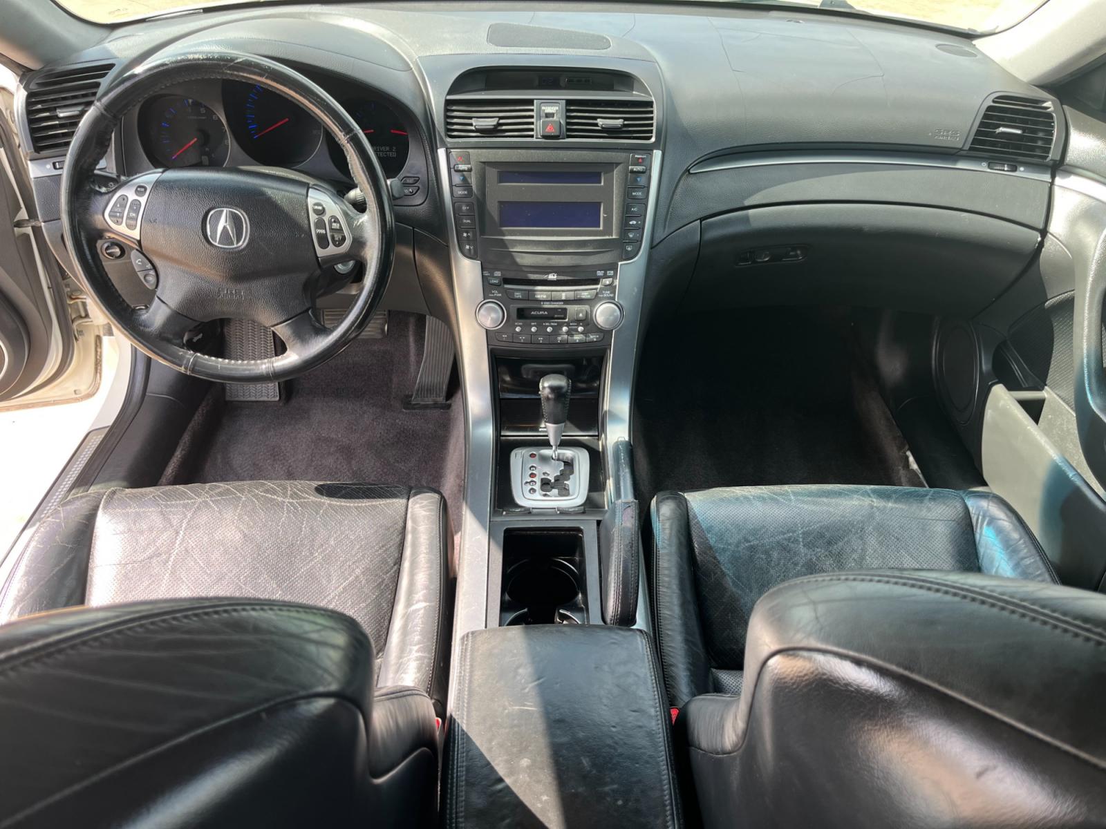 2006 white /TAN Acura TL 5-Speed AT (19UUA66206A) with an 3.2L V6 SOHC 24V engine, 5-Speed Automatic Overdrive transmission, located at 14700 Tomball Parkway 249, Houston, TX, 77086, (281) 444-2200, 29.928619, -95.504074 - Photo #10